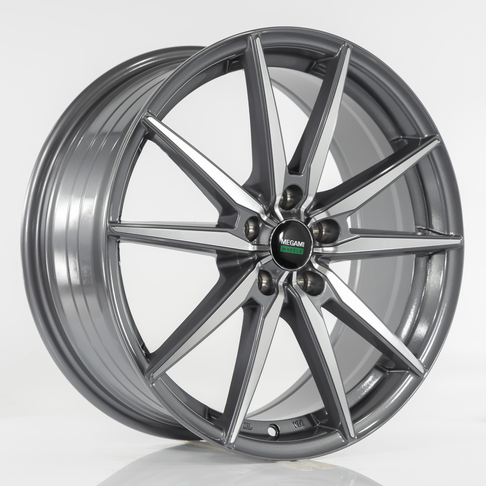 Megami MGM-40 6.5J x 16 5x114 ET38 DIA67.10